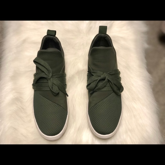 steve madden lancer sneaker olive